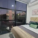 Emerald Apartament In Park Tower 3 Bdr And 3 Btr
