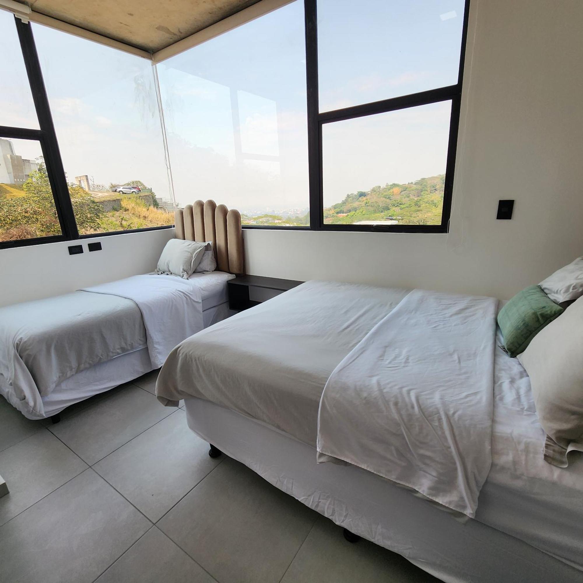 Apartment Emerald In Park Tower 3 Bdr And 3 Btr